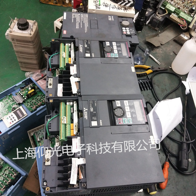 三菱變頻器維修故障FR-F740-30K-TW報E.OV2代碼修理