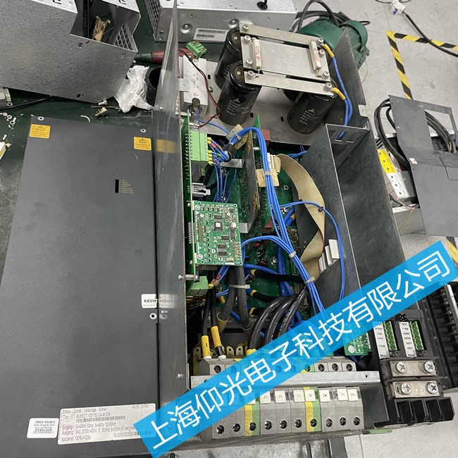 Baumuller鮑米勒bm4400伺服驅(qū)動器報警P0205維修