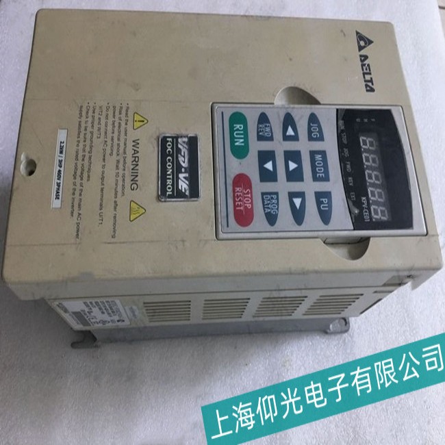 瓊中臺達變頻器驅(qū)動板與主板的替換故障維修