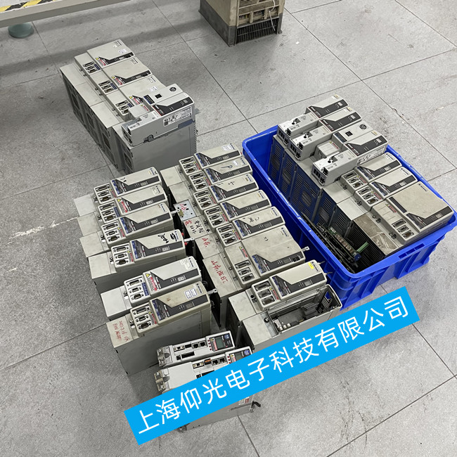 AB Kinetix 350伺服驅(qū)動器報警顯示F13故障維修方法