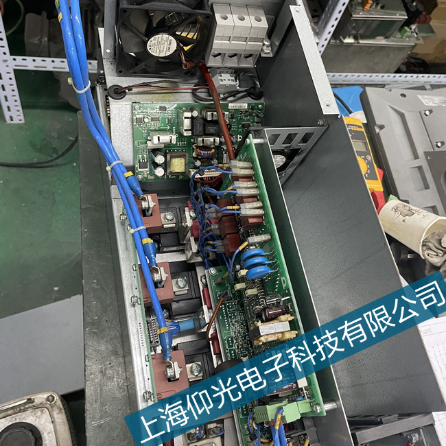 萬源包米勒伺服驅(qū)動(dòng)器1105故障代碼維修案例分析