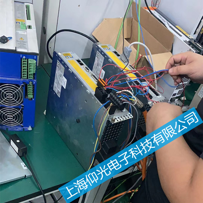 科爾摩根伺服驅(qū)動器 S403A-SE通電報(bào)警F06故障維修方法