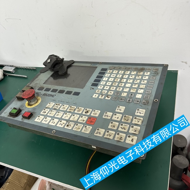寶元數(shù)控系統(tǒng)LNC-M520HC運行中自動重啟故障維修指南