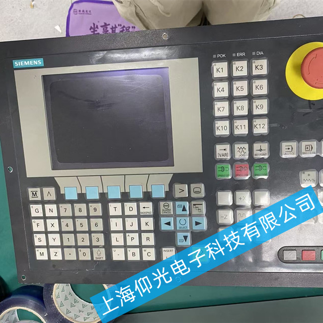 西門(mén)子802S系統(tǒng)屏維修6FC5 500-0AA00-1AA0顯示很暗維修方法